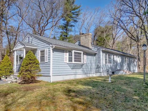21 Spaulding Rd, Chelmsford, MA 01824