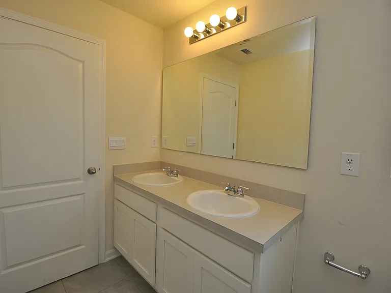 80 Oakleaf Way — Photo 31