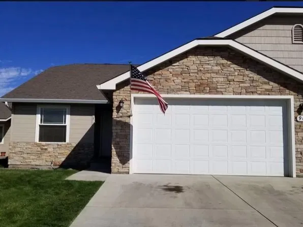 913 S 90th Ave #A, Yakima, WA 98908