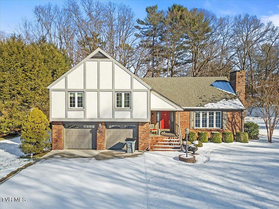 1st image of 109 Maxwell Dr