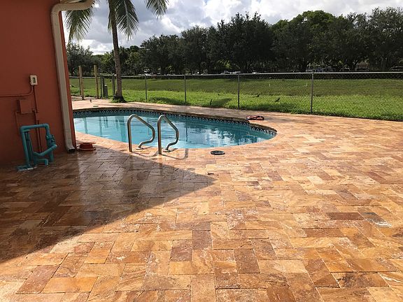 5th image of 8700 NW 20th Ct