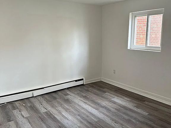 3rd image of 30 Bryon Rd APT 1
