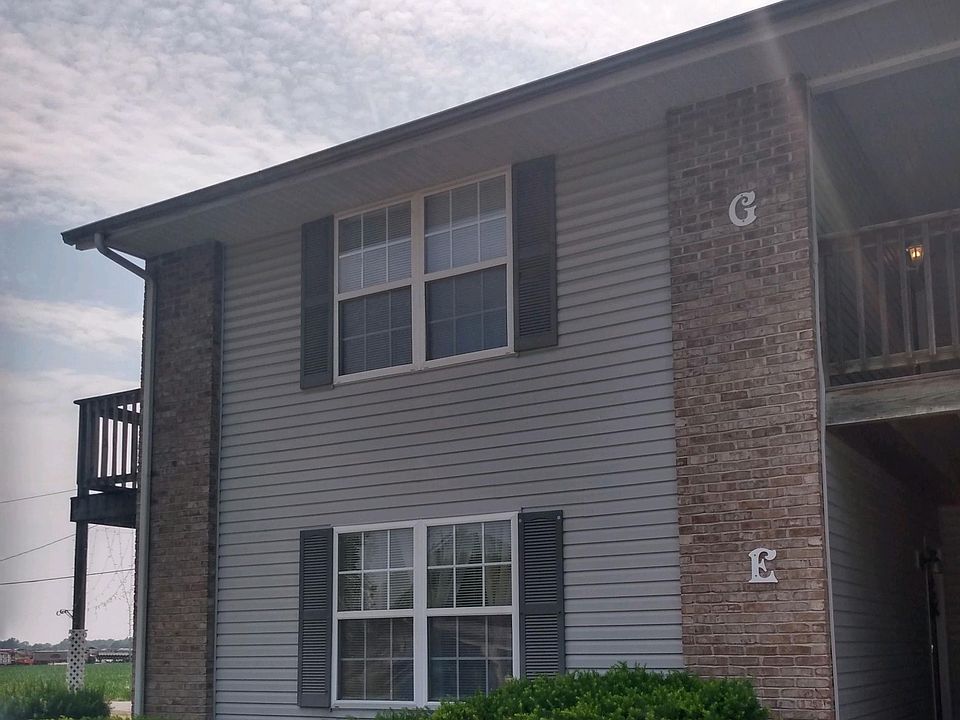 1st image of 301 W Illinois St #G