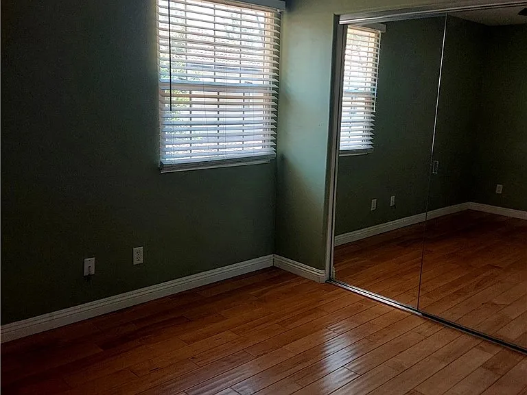 72 Avondale — Photo 10