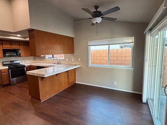 4th image of 6742 Burke Ct