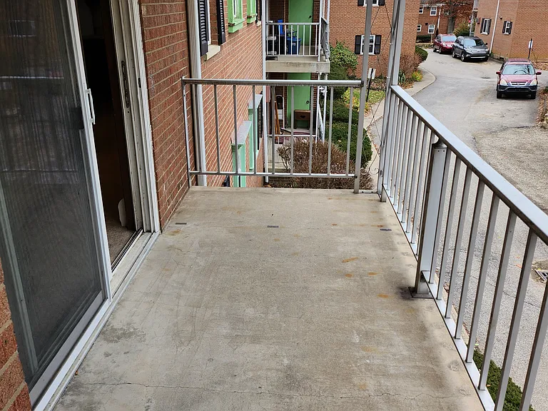 2055 Sutton Ave — Photo 8