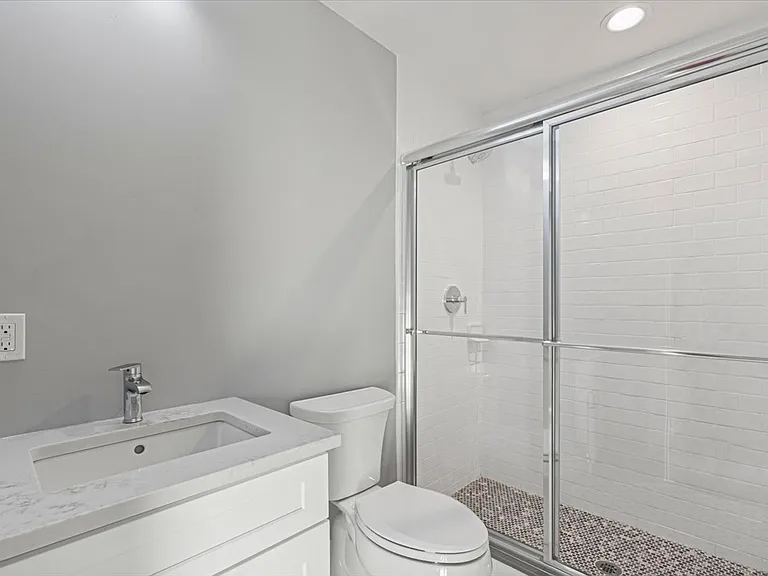 47 Beekman Ave #34 — Photo 10