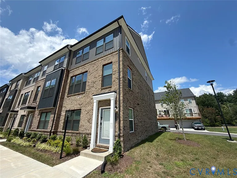 9943 Albright Knot Way — Photo 2