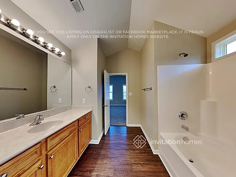 711 Alberta Ct — Photo 16
