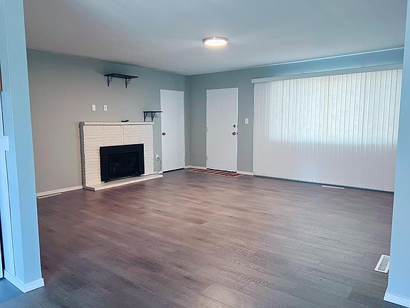 3rd image of 2290 1st Ave S