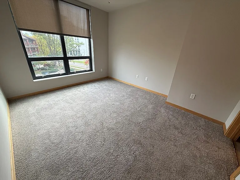 Venture Luxury High Rise — Photo 173
