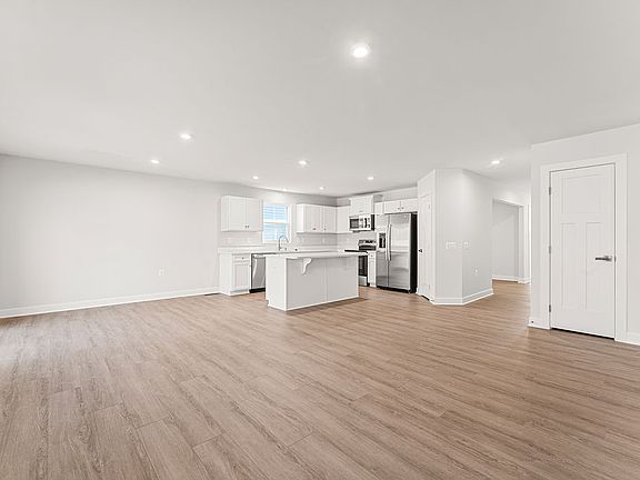 Quick Move-In Dominica Spring with Basement
