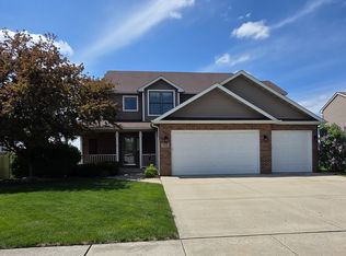 723 Casey Dr, Minooka, IL 60447