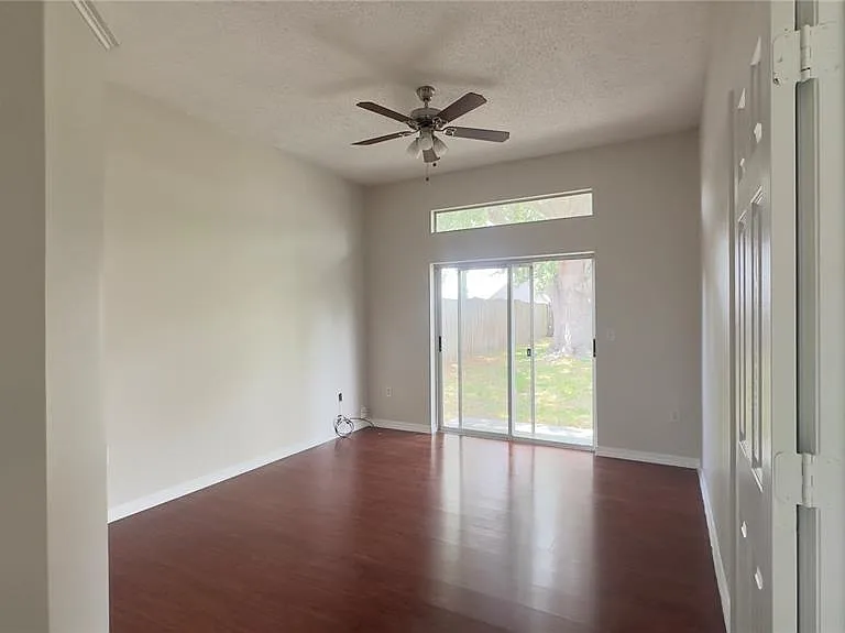 11836 Shotgate Ct — Photo 10