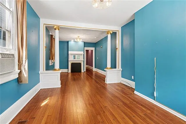 3 bed, 2.0 bath, 1928 sqft, $2,300 — Photo 3