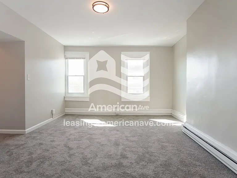1469563_008_wm_-_bedroom_13229577.jpg