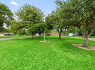 381 Fm 1663 Rd, Hankamer, TX 77560