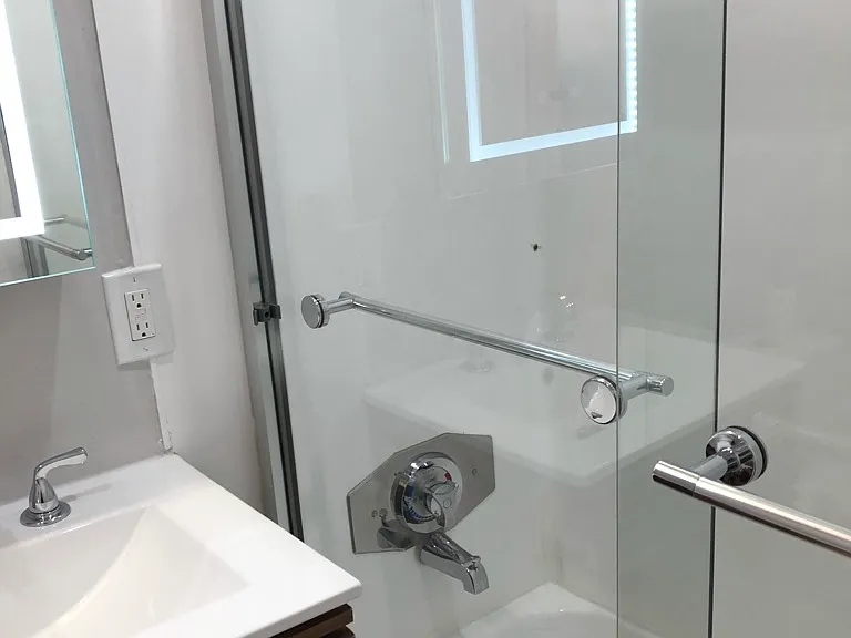 120 Roswell Ave #9 — Photo 40