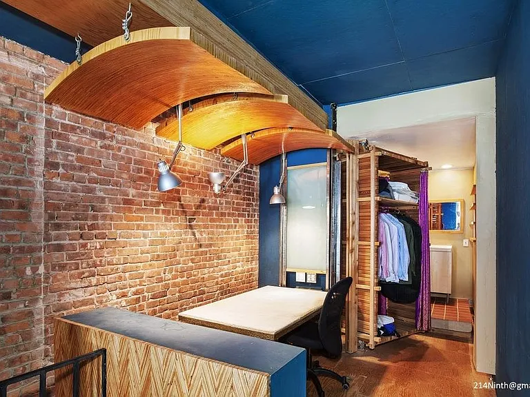 Built-in Desk