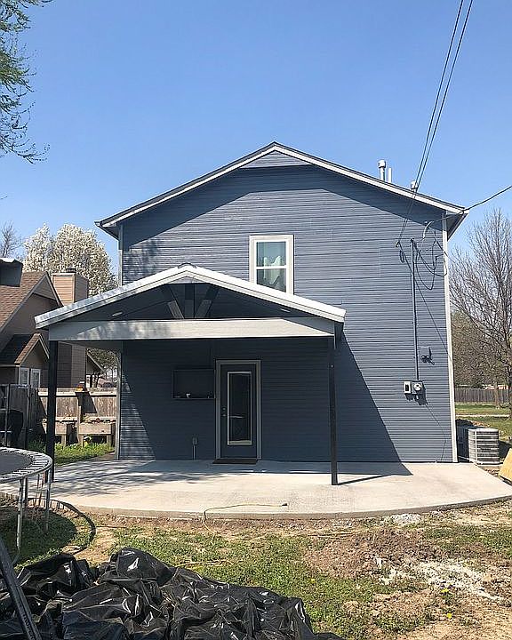 2nd image of 515 W 4th St