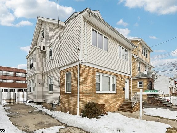 2nd image of 211 Newark Ave