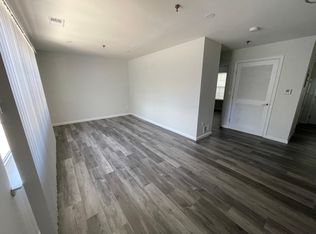 147 E 5th Ave APT B11, Roselle, NJ