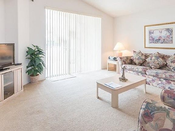 3rd image of 699 Eagle Pointe S