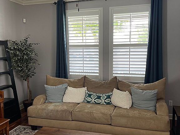 Front living room 