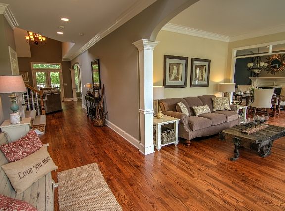 3rd image of 1821 Buckingham Ct