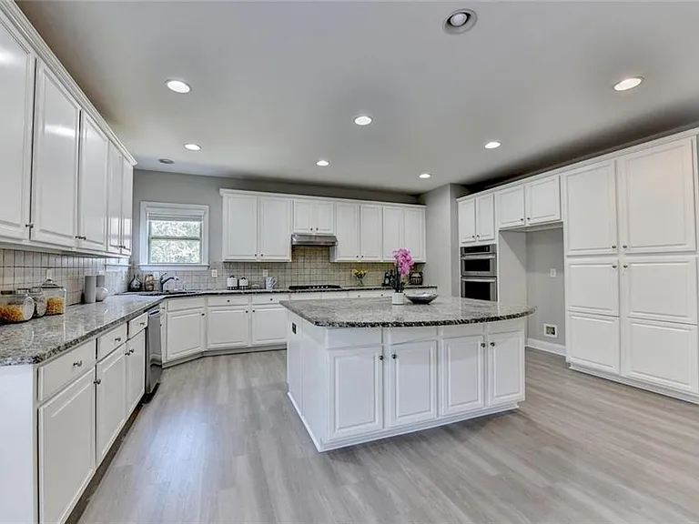 4805 Shelbourne Dr — Photo 34