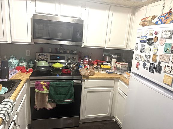 3rd image of 9823 Walnut St APT L201
