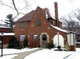 130 Woodhaven Dr, Pittsburgh, PA 15228