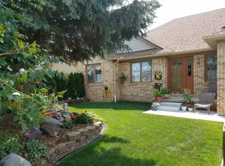 53197 Spurry Ln, Chesterfield, MI 48051