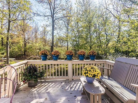 4th image of 451 Buckstone Pl