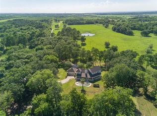 737 Haynes Rd, Anahuac, TX 77514