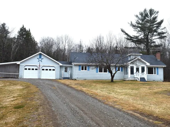 100 N Searsport Road, Searsport, ME 04974