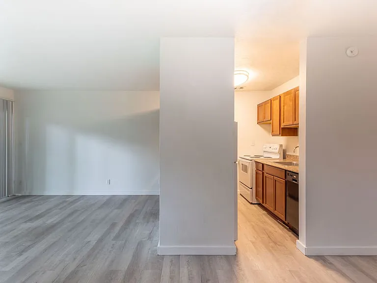 Edgemont Apartments — Photo 17