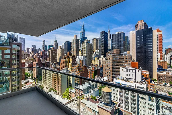 Rented by Mirador Real Estate | media 72