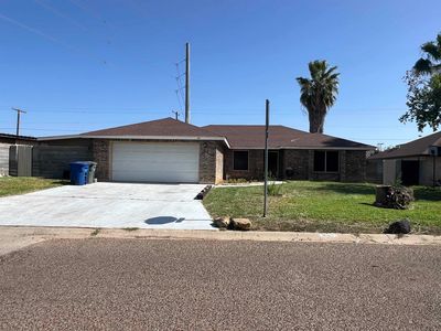 8611 Chris Ln, Laredo, TX, 78045