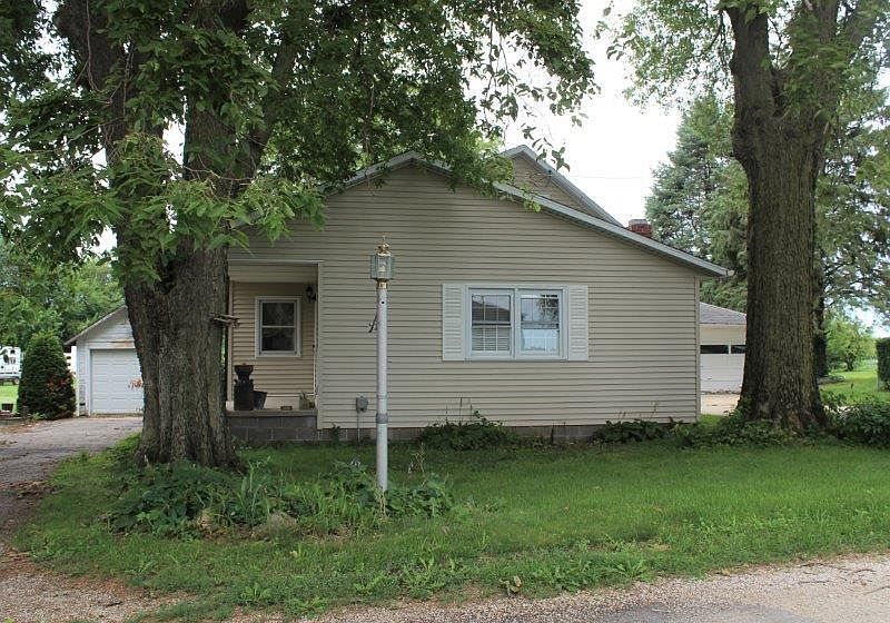 10211 Main St, Fenton, IL 61251 Zillow