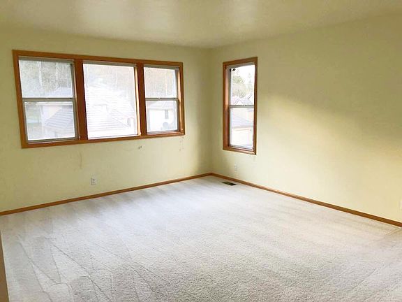 2nd image of 2830 173rd Ct NE