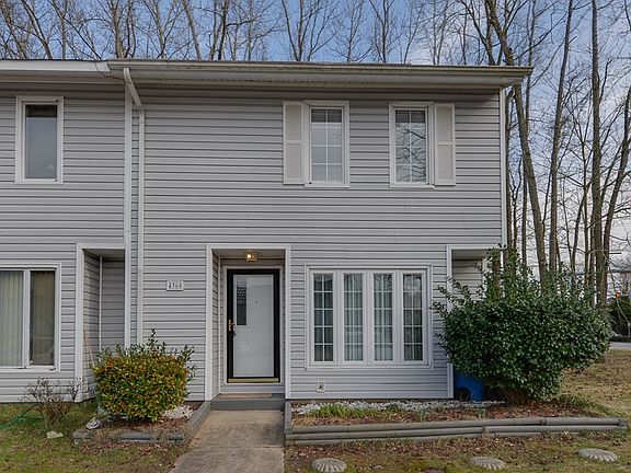 3rd image of 4365 Stafford Dr