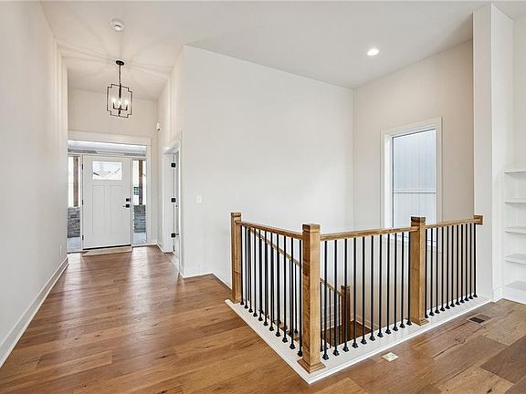 3rd image of 2157 Black Walnut Dr