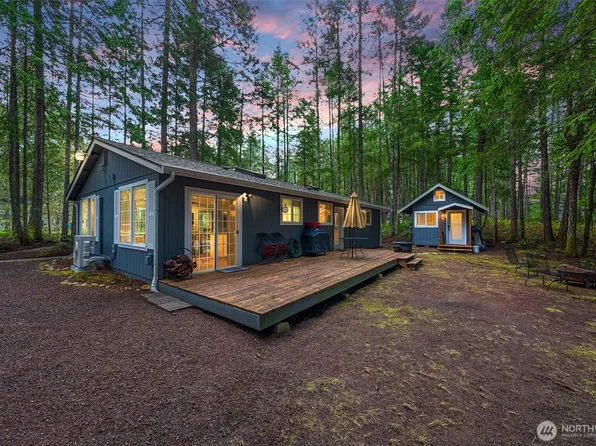 121 N Chinook Drive N, Hoodsport, WA 98548