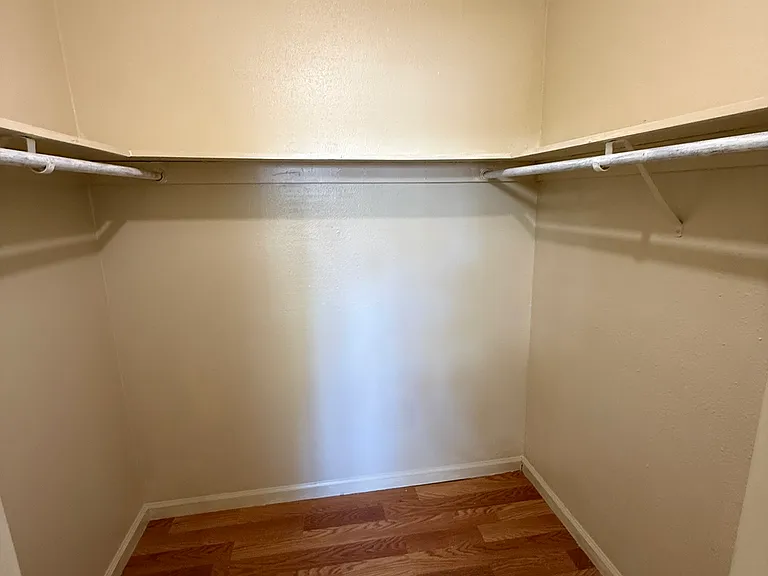 3114 Coffee Rd — Photo 12