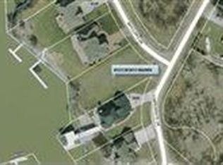 4166 E Baycliffs Dr, Marblehead, OH 43440