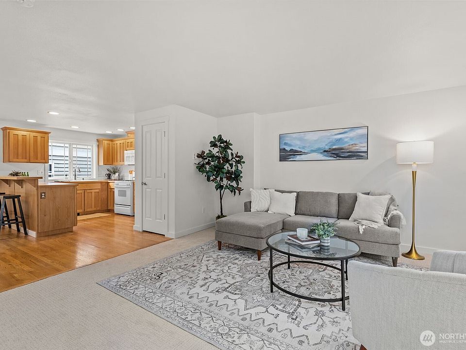 12311 Roosevelt Way NE #B, Seattle, WA 98125 | Zillow