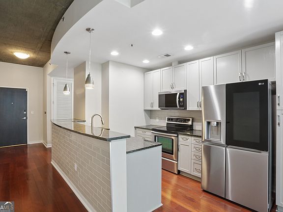 2nd image of 855 W Peachtree St NE Unit 1311