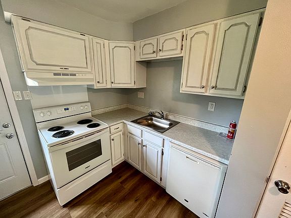 4th image of 450 S Mansion St #450SM2