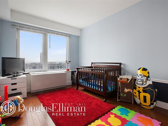 4th image of 4427 Purves St APT 10A